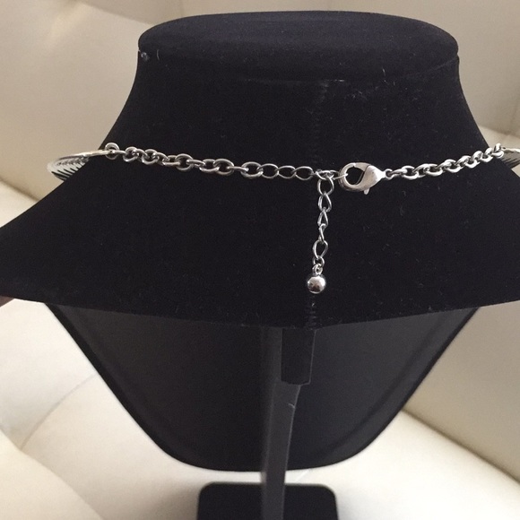 Necklace - Picture 4 of 4